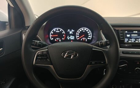 Hyundai Solaris II рестайлинг, 2018 год, 965 000 рублей, 11 фотография