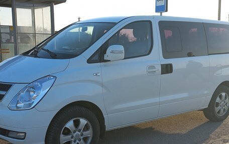 Hyundai Grand Starex Grand Starex I рестайлинг 2, 2016 год, 2 100 000 рублей, 1 фотография