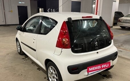 Peugeot 107 I рестайлинг, 2011 год, 275 000 рублей, 2 фотография