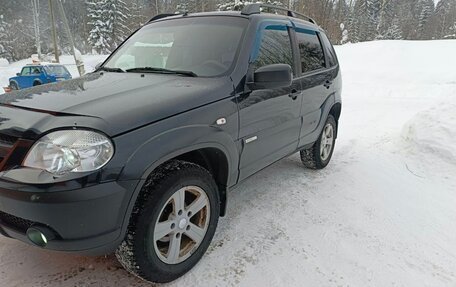 Chevrolet Niva I рестайлинг, 2013 год, 490 000 рублей, 2 фотография
