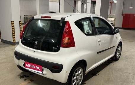 Peugeot 107 I рестайлинг, 2011 год, 275 000 рублей, 4 фотография
