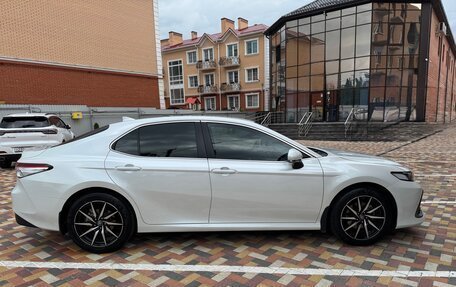 Toyota Camry, 2021 год, 3 500 000 рублей, 4 фотография