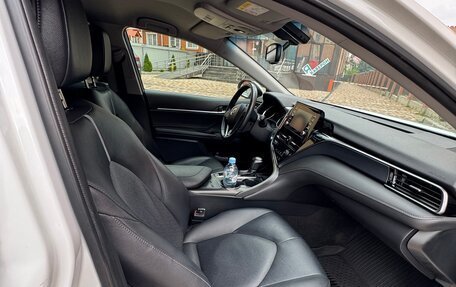 Toyota Camry, 2021 год, 3 500 000 рублей, 7 фотография