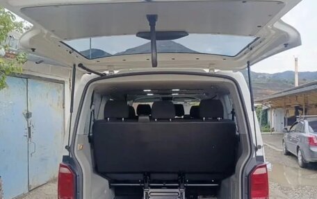 Volkswagen Caravelle T6 рестайлинг, 2016 год, 2 500 000 рублей, 7 фотография