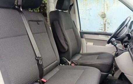 Volkswagen Caravelle T6 рестайлинг, 2016 год, 2 500 000 рублей, 8 фотография