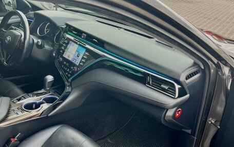 Toyota Camry, 2018 год, 2 670 000 рублей, 16 фотография