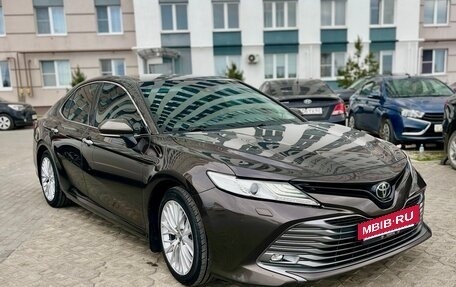 Toyota Camry, 2018 год, 2 670 000 рублей, 4 фотография