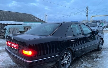 Mercedes-Benz E-Класс, 1999 год, 645 000 рублей, 5 фотография