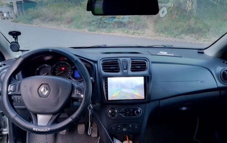 Renault Sandero II рестайлинг, 2015 год, 700 000 рублей, 7 фотография