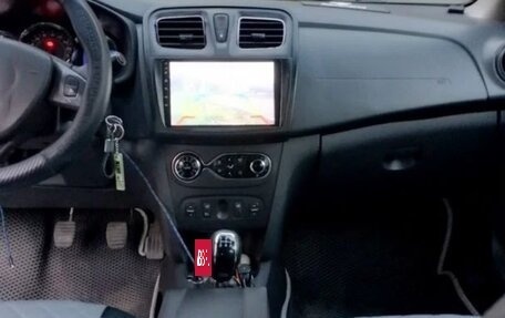 Renault Sandero II рестайлинг, 2015 год, 700 000 рублей, 8 фотография