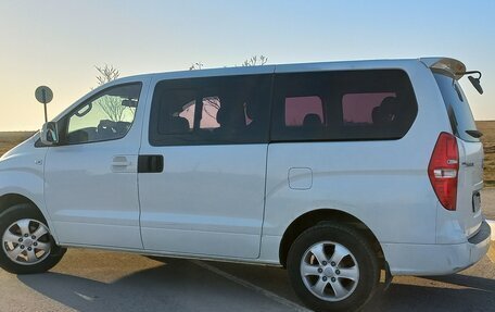 Hyundai Grand Starex Grand Starex I рестайлинг 2, 2016 год, 2 100 000 рублей, 4 фотография