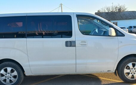 Hyundai Grand Starex Grand Starex I рестайлинг 2, 2016 год, 2 100 000 рублей, 5 фотография