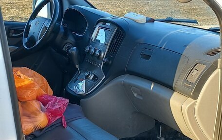 Hyundai Grand Starex Grand Starex I рестайлинг 2, 2016 год, 2 100 000 рублей, 12 фотография