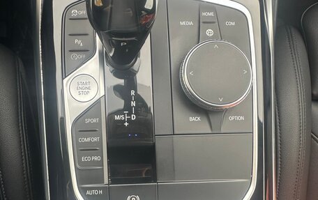 BMW 3 серия, 2019 год, 3 240 000 рублей, 31 фотография