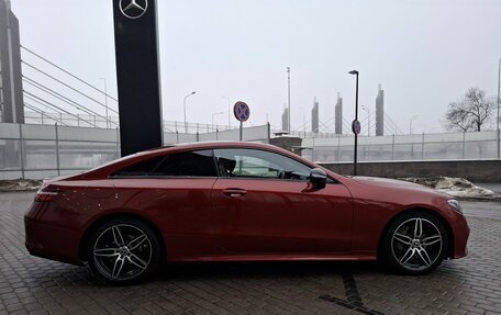 Mercedes-Benz E-Класс, 2019 год, 3 490 000 рублей, 6 фотография