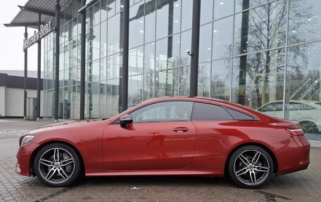 Mercedes-Benz E-Класс, 2019 год, 3 490 000 рублей, 4 фотография