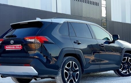 Toyota RAV4, 2019 год, 3 249 000 рублей, 2 фотография