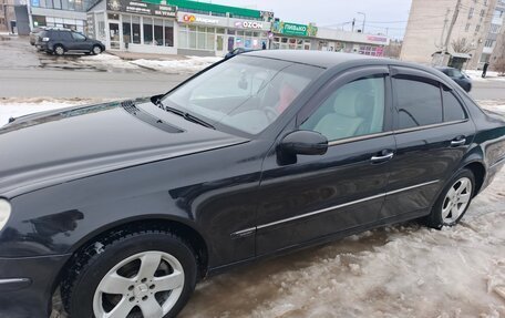 Mercedes-Benz E-Класс, 2003 год, 400 000 рублей, 2 фотография