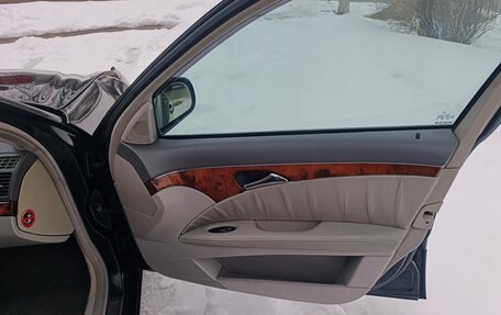 Mercedes-Benz E-Класс, 2003 год, 400 000 рублей, 11 фотография