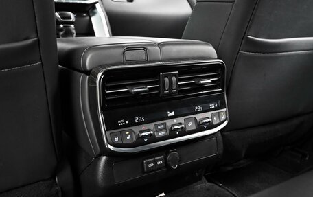 Toyota Land Cruiser, 2021 год, 9 948 000 рублей, 27 фотография