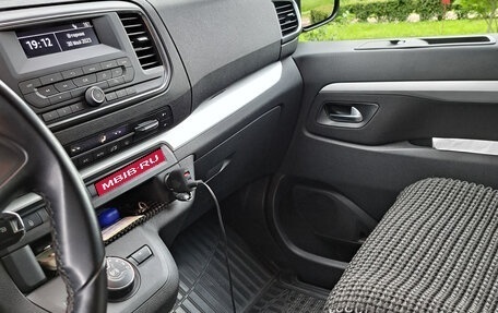 Peugeot Traveller I, 2020 год, 3 750 000 рублей, 1 фотография