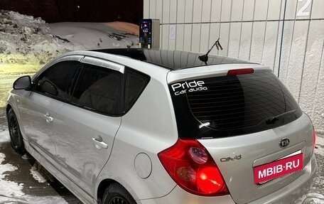 KIA cee'd I рестайлинг, 2009 год, 500 000 рублей, 3 фотография