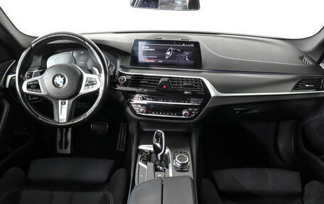 BMW 5 серия, 2020 год, 4 690 000 рублей, 10 фотография