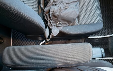 Honda Stream I рестайлинг, 2006 год, 420 000 рублей, 17 фотография