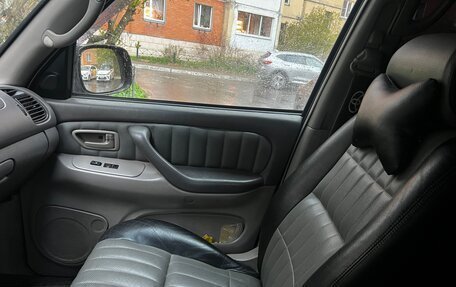 Toyota Sequoia II рестайлинг, 2002 год, 2 000 000 рублей, 8 фотография