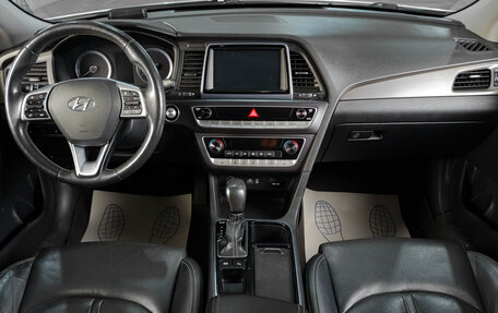 Hyundai Sonata VII, 2019 год, 2 319 000 рублей, 13 фотография