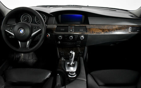 BMW 5 серия, 2007 год, 1 050 000 рублей, 13 фотография