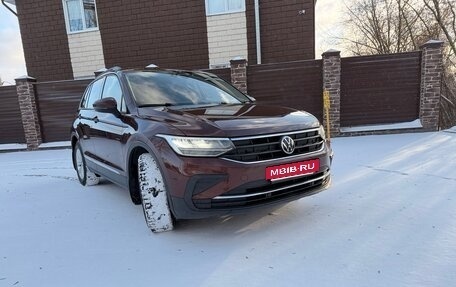 Volkswagen Tiguan II, 2021 год, 3 000 000 рублей, 2 фотография
