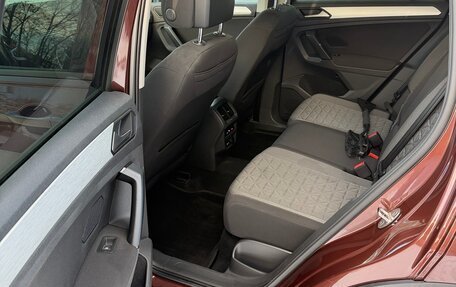 Volkswagen Tiguan II, 2021 год, 3 000 000 рублей, 14 фотография