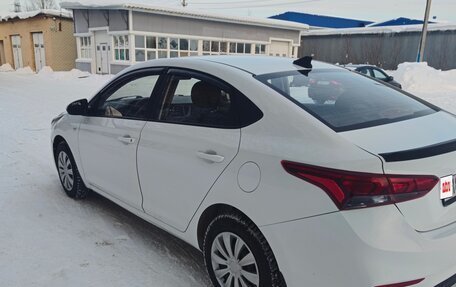 Hyundai Solaris II рестайлинг, 2018 год, 850 000 рублей, 2 фотография