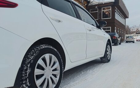 Hyundai Solaris II рестайлинг, 2018 год, 850 000 рублей, 5 фотография