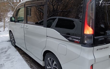 Honda Stepwgn IV, 2018 год, 2 000 000 рублей, 2 фотография