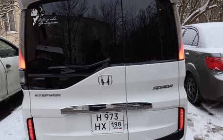 Honda Stepwgn IV, 2018 год, 2 000 000 рублей, 4 фотография