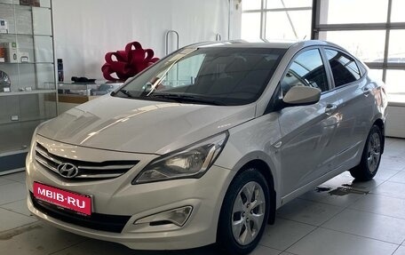 Hyundai Solaris II рестайлинг, 2016 год, 799 000 рублей, 1 фотография