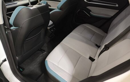 Geely Emgrand, 2023 год, 1 670 000 рублей, 11 фотография