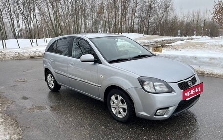KIA Rio II, 2009 год, 730 000 рублей, 2 фотография
