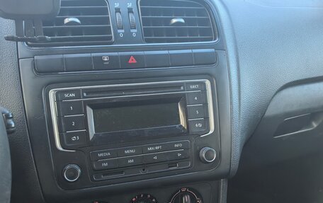 Volkswagen Polo VI (EU Market), 2017 год, 470 000 рублей, 3 фотография