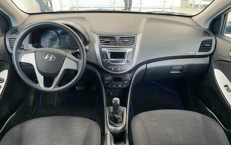 Hyundai Solaris II рестайлинг, 2016 год, 799 000 рублей, 11 фотография