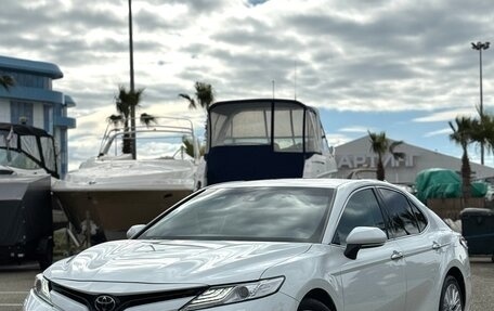 Toyota Camry, 2020 год, 3 500 000 рублей, 1 фотография