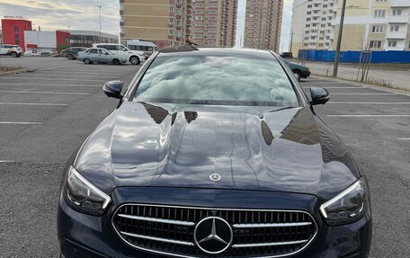 Mercedes-Benz E-Класс, 2022 год, 6 899 000 рублей, 1 фотография