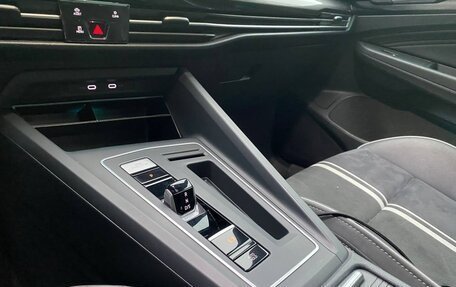 Volkswagen Golf VIII, 2022 год, 2 550 000 рублей, 23 фотография