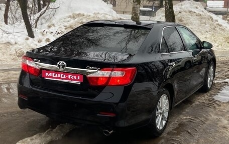 Toyota Camry, 2014 год, 1 900 000 рублей, 10 фотография