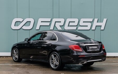 Mercedes-Benz E-Класс, 2019 год, 2 750 000 рублей, 2 фотография