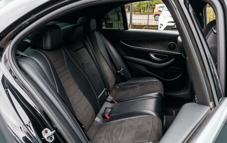 Mercedes-Benz E-Класс, 2019 год, 2 750 000 рублей, 7 фотография