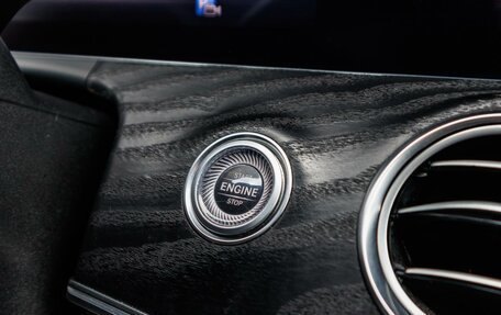 Mercedes-Benz E-Класс, 2019 год, 2 750 000 рублей, 21 фотография