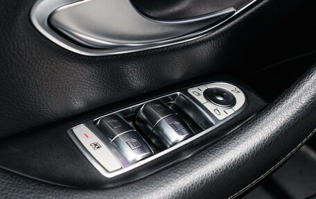 Mercedes-Benz E-Класс, 2019 год, 2 750 000 рублей, 20 фотография